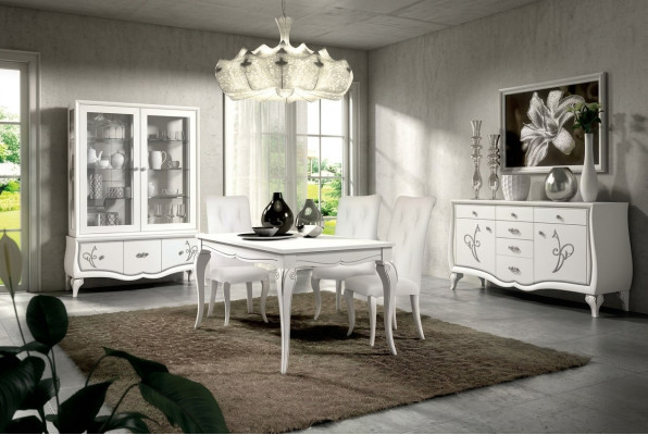 Set da sala da pranzo: tavolo da pranzo, 4 sedie, gruppo da pranzo, mobiletto, 7 pezzi.