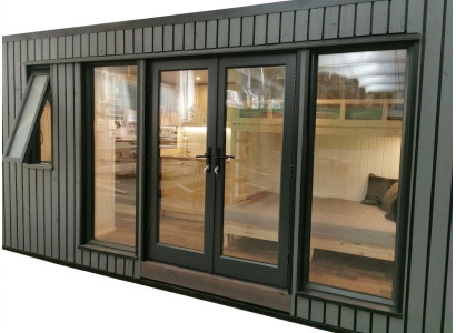 Casa mobile di lusso da 490 cm in legno con giardino per le vacanze.