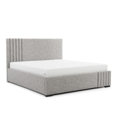 Mobili da camera grigi chiaro, letto in tessuto di design, 2 comodini, panca.