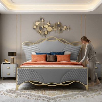 Camera da letto elegante, letto matrimoniale in pelle sintetica design, struttura in legno.