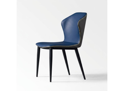 Sedia da pranzo nera e blu con gambe in legno, eleganti sedie in ecopelle stile.