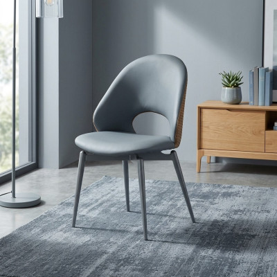 Sedia imbottita da sala da pranzo di lusso grigia monoposto moderna di design in legno.