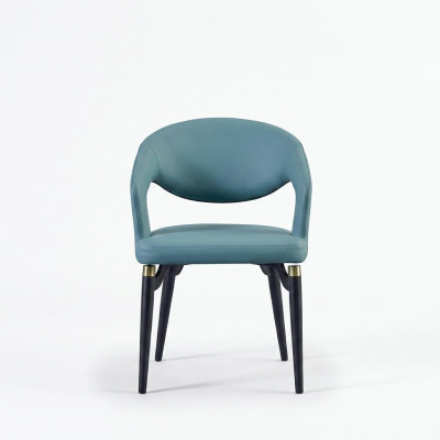 Sedia da pranzo blu di lusso, singola di stile elegante, in legno.