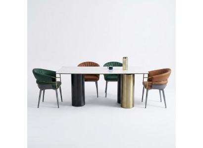 Gruppo sala da pranzo con tavolo da pranzo da designer 4 sedie in ecopelle 5 pezzi