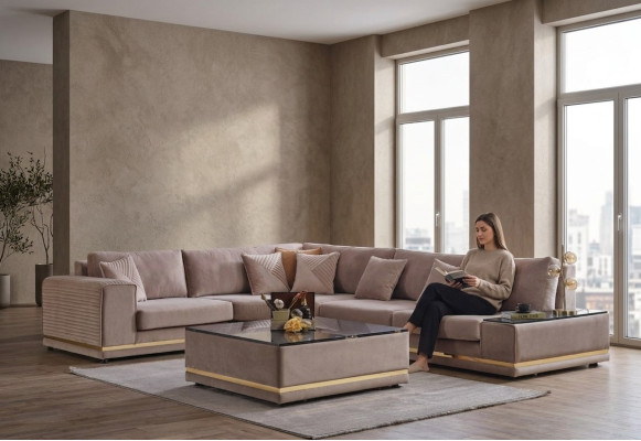 Set soggiorno beige. Elegante divano a L in stile designer con pouf.