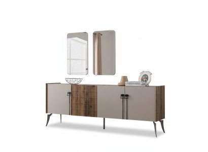 Moderni mobili beige di lusso con due specchi e un mobile in legno buffet.