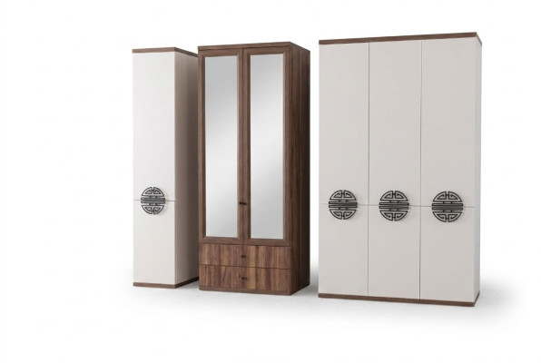 Armadio in legno bianco per camera da letto, design di mobili. Armadio moderno.