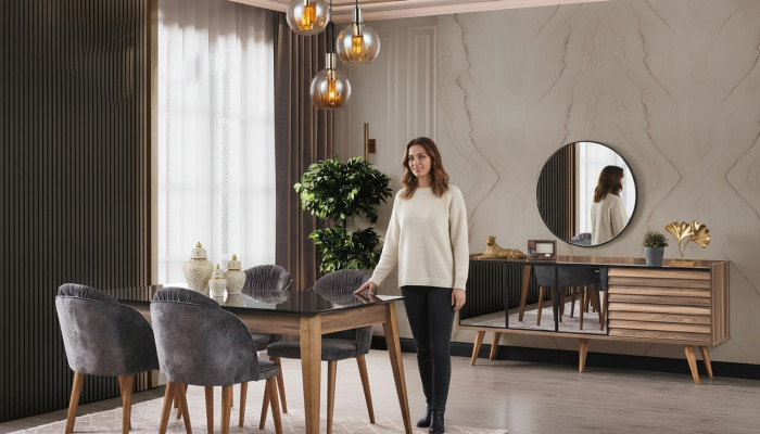 Set da pranzo completo marrone con tavolo da pranzo, 4 sedie e credenza 7 pezzi