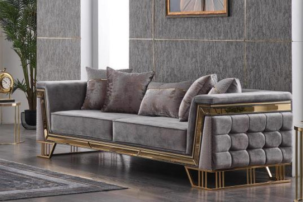 Set di divani grigi di lusso con divano a tre posti e poltrona. Set moderno di divani.