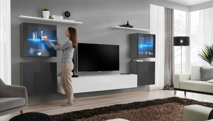 Mobile porta TV lucido in bianco con design, mobile da parete, mensole in legno di lusso.