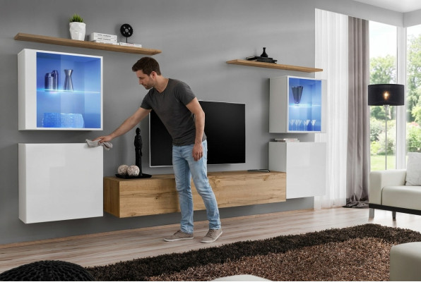 Set di mobili da soggiorno completi in marrone, composto da 4 pezzi: supporto TV, mensole da parete, mobili da parete.