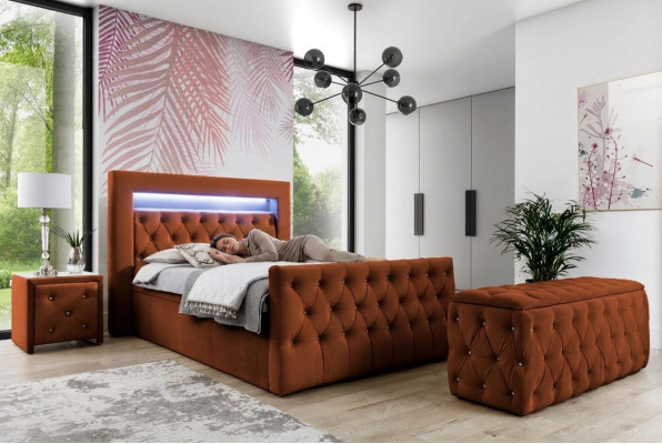Set da camera da letto Chesterfield, letto in tessuto, 2 comodini in legno, sgabello