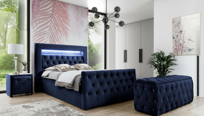 Mobili da camera da letto Chesterfield blu scuro con letto matrimoniale a LED e comodini.