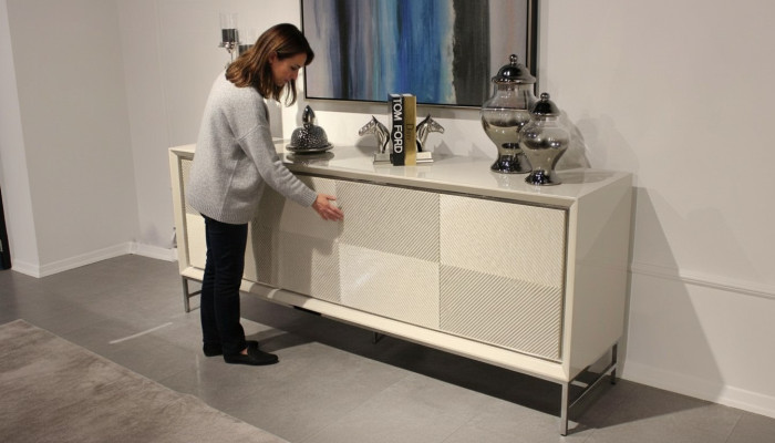 Mobile credenza per il salotto con design di lusso moderno e arredamento nuovo.