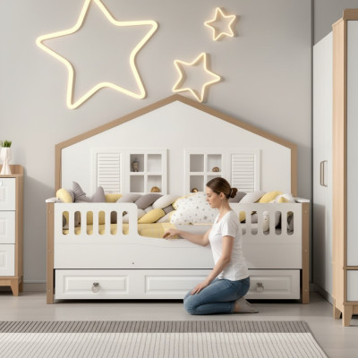 Cornice letto per la camera dei bambini perfetta Mobili per la camera dei bambini Legno chiaro Novità
