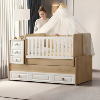 Elegante lettino in legno chiaro di lusso Cornice del letto perfettamente nuova.