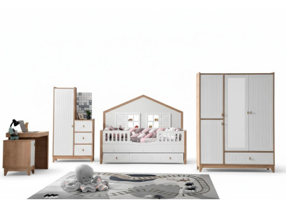 Set per la camera dei bambini elegante, letto, armadio e scrivania, 4 pezzi luminoso.