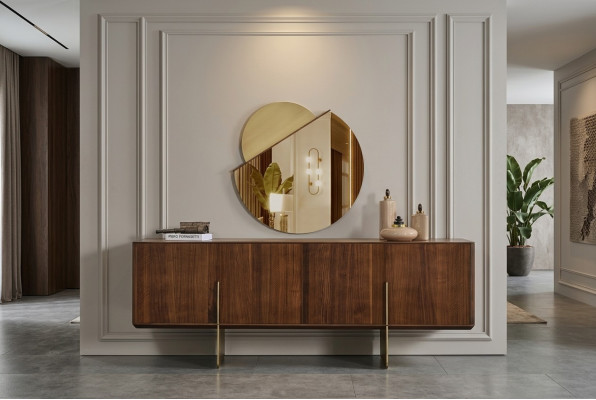 Lussuoso set da pranzo composto da credenza e specchio color marrone.