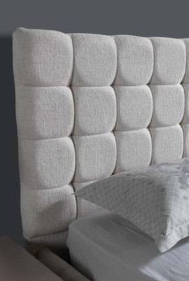 Set da camera da letto esclusivo Letto matrimoniale bianco di lusso 2 comodini in legno Set da camera da letto esclusivo Letto matrimoniale bianco di lusso 2 comodini in legno