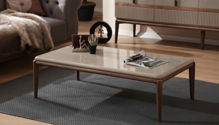 Tavolino da salotto in legno marrone, mobili da designer per il soggiorno, tavoli di lusso eleganti.