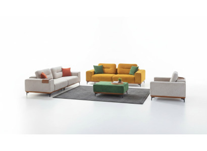 Grande set salotto con 3 divani in tessuto, 1 pouf e 3 tavolini da salotto.
