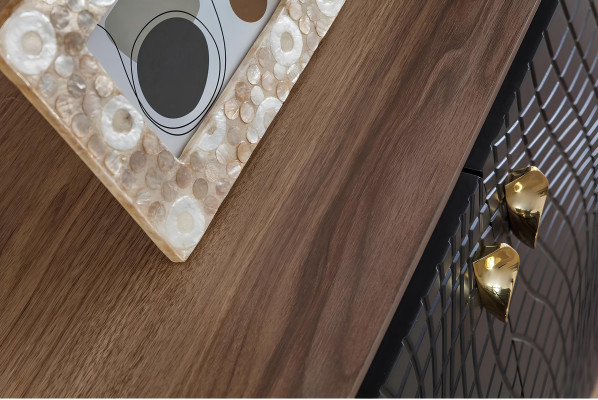 Set da pranzo esclusivo composto da credenza moderna 3 pezzi e 2 specchi