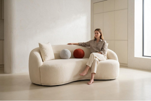 Divano moderno a 3 posti, bianco, stile mobili da designer, divano lungo 230 cm.