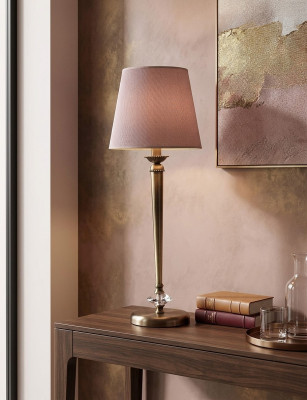 Lampada da tavolo di lusso moderna per camera da letto. Lampada da tavolo 27x50.