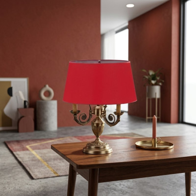Lampada da tavolo in metallo per la camera da letto è una scelta elegante.