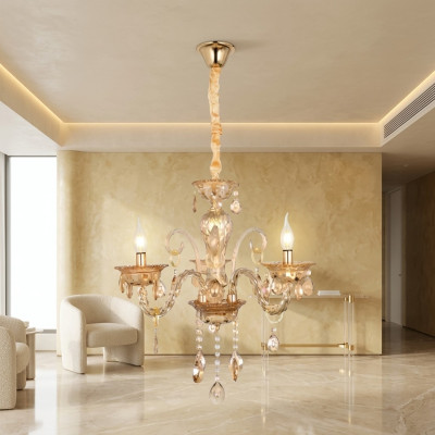 Lampadario Crystal in salotto o elegante lusso a casa.