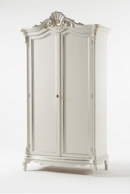 Stile d'arredamento Armadio classico in legno per camera da letto.