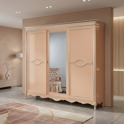 Armadio camera da letto beige a 3 ante in legno massello, classico.