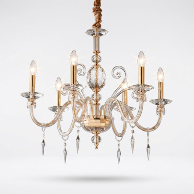 Elegante lampadario a sospensione in cristallo d'oro alla moda.