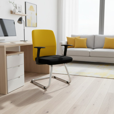 Moderni sedie imbottite di lusso gialle, mobili da designer in tessuto, poltrona nuova.