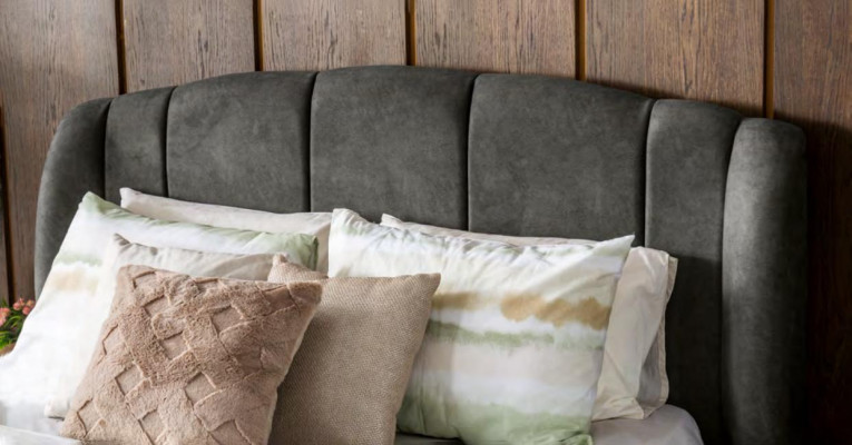Set da camera da letto di lusso Letto completo con 2 comodini e armadio 4 pezzi nuovo