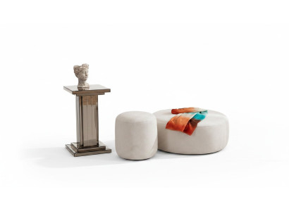 Poltrona di lusso rotonda da designer con stile elegante.