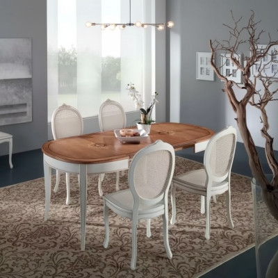 Designer di mobili italiani Tavolo in legno Sedute Imbottite Sala da pranzo 4 sedie
