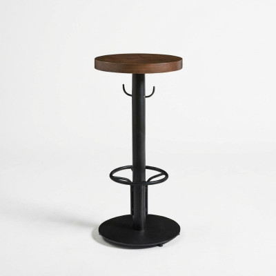 Tavolo da bar rotondo. Tavolo alto moderno in legno marrone. Mobili nuovi di design di lusso.