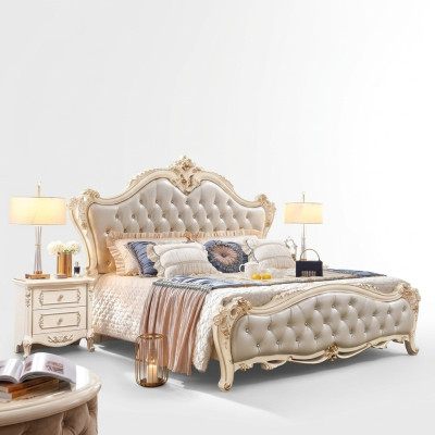 Il set di mobili classici da 3 pezzi è composto da un letto di lusso e 2 comodini.