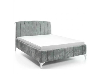 Camera da letto di lusso con letto matrimoniale grigio, letto in legno, telaio del letto.