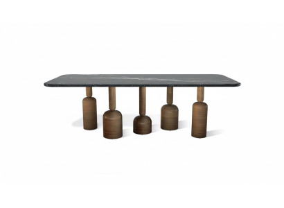 Designer Tavolo da pranzo in marmo grigio con gambe in metallo. Mobili da sala da pranzo di lusso nuovi.