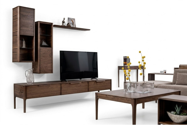 Set soggiorno parete attrezzata con ripiano e supporto TV dal design moderno.