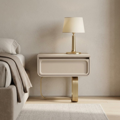Comodino beige in acciaio inossidabile per camera da letto, tavolino in legno moderno.