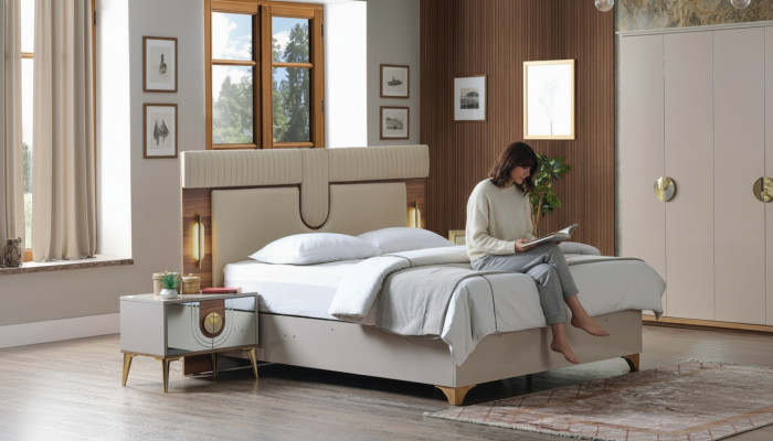 Set camera da letto di lusso Letto + 2 comodini Completo in legno Nuovo moderno