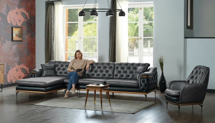 Set soggiorno nero con divano ad angolo a forma di L, poltrona moderna stile Chesterfield completo.