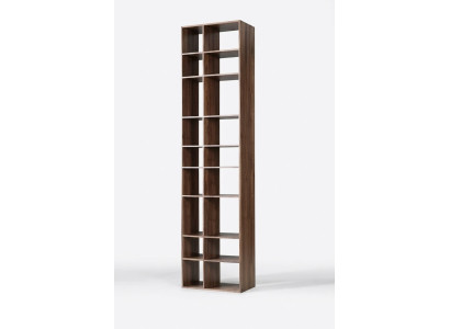 Mobile libreria in legno marrone moderno per il soggiorno. Nuovi mobili per l'arredamento.