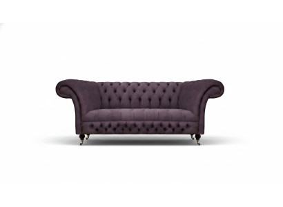 Divano Chesterfield a due posti in tessuto di lusso per il soggiorno.