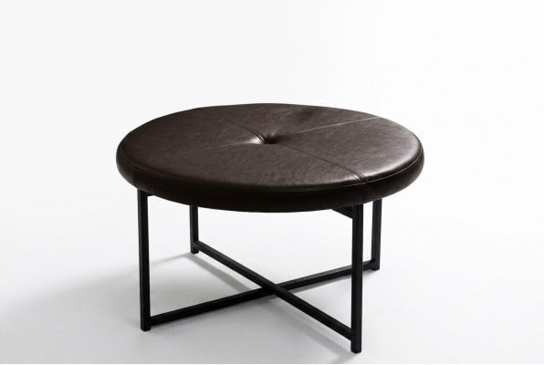 Tavolino in pelle di alta qualità Materiale piano del tavolo in metallo Soggiorno Marrone scuro Tavolino in pelle di alta qualità Materiale piano del tavolo in metallo Soggiorno Marrone scuro
