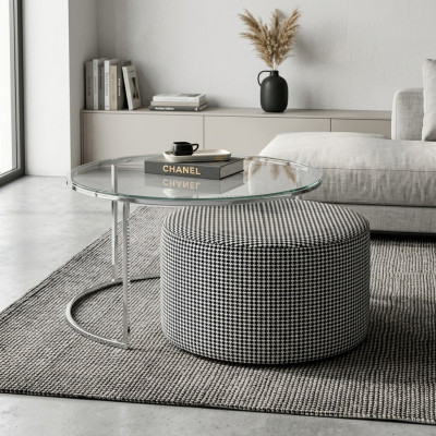 Set da salotto. Tavolino in vetro e metallo + pouf imbottito.