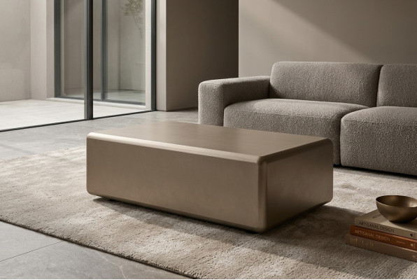 Tavolino da caffè in legno beige dal design elegante